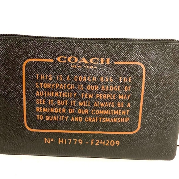 Coach black saffiano leather wristlet - Picture 2 of 6